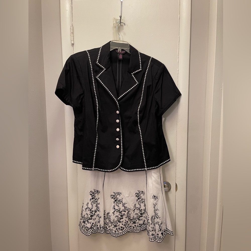 Signature by Robbie Bee Size 22W 2 pc Skirt and Top Set